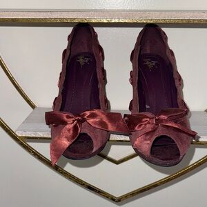 Very Volatile Burgundy Peep-Toe Wedge Heels size 8.5